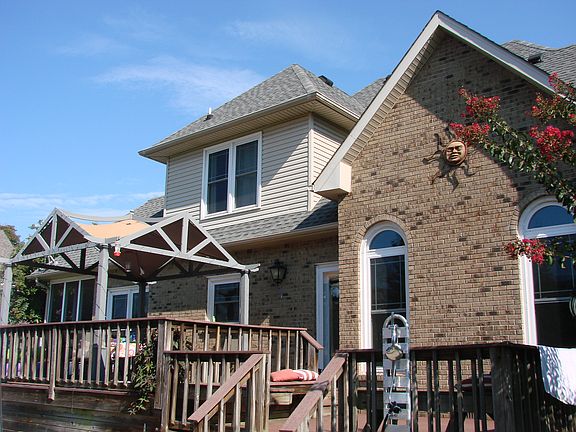 3rd image of 3166 Quincy Ln