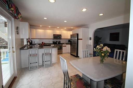 3rd image of 1 Fleetwood Dr