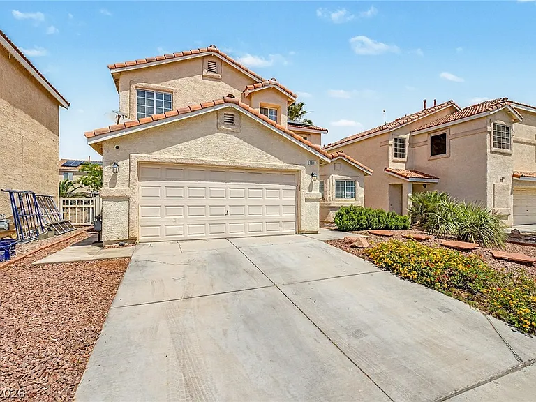 1016 Monarch Mystic Ave — Photo 3
