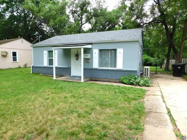 1805 SW Burnett Rd, Topeka, KS 66604