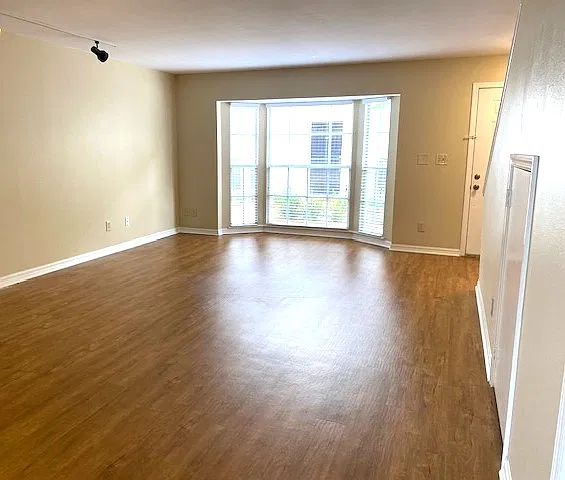 2 bed, 2.5 bath, 1200 sqft, $2,250 — Photo 4