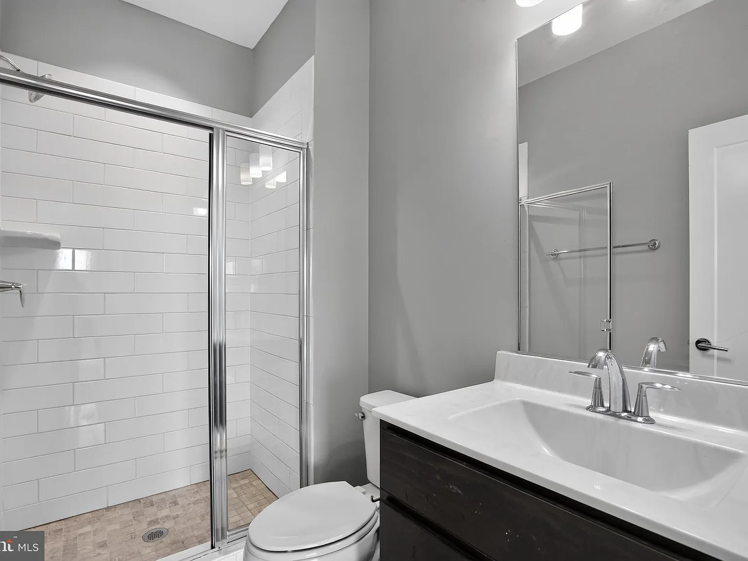 4 bed, 4.5 bath, 2300 sqft, $3,495 — Photo 4