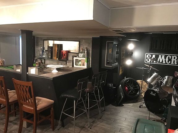 4th image of 177 Greaves Ave