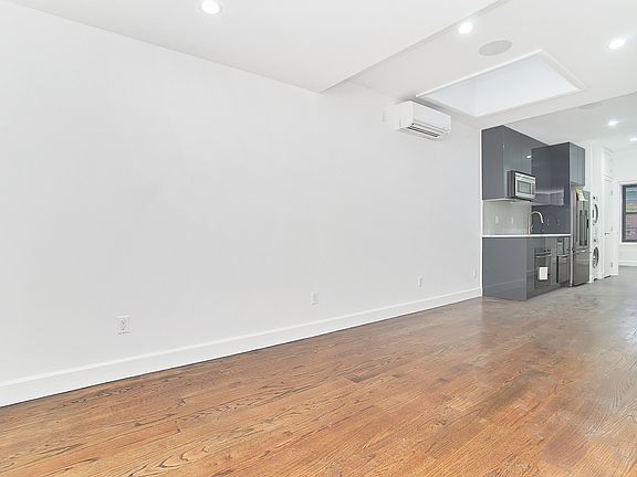 2nd image of 519 E 6th St APT 9