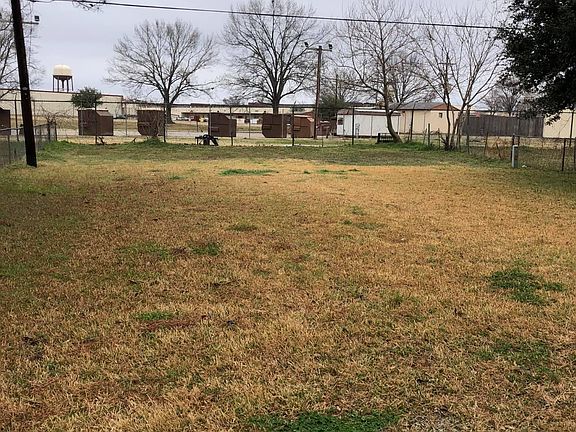 Backs up to Barksdale.