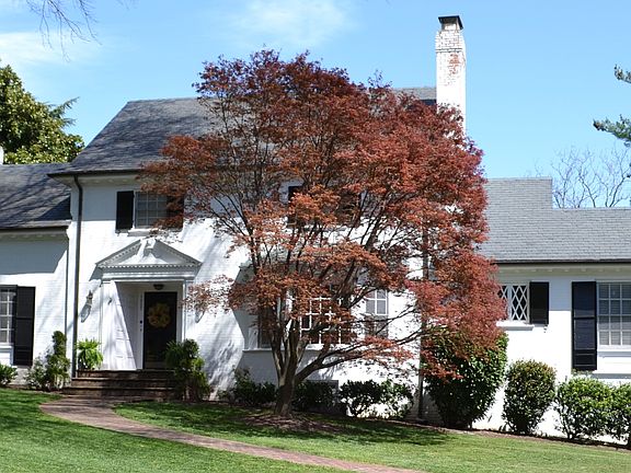 2nd image of 1227 Rothesay Cir
