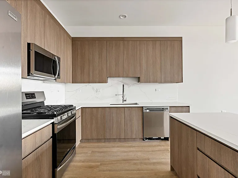 3207 N Lawndale Ave #202 — Photo 3