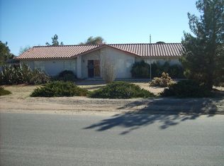 19163 Symeron Rd, Apple Valley, CA 92307