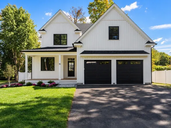 15 Nickerson Rd, Bedford, MA 01730