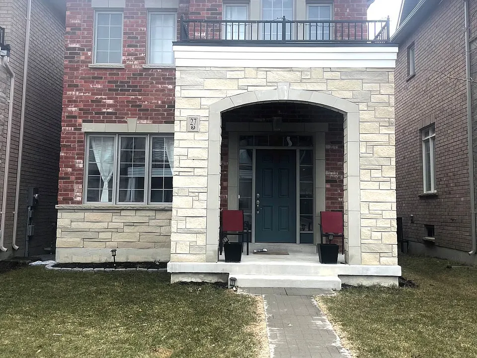 27 Clara May Ave