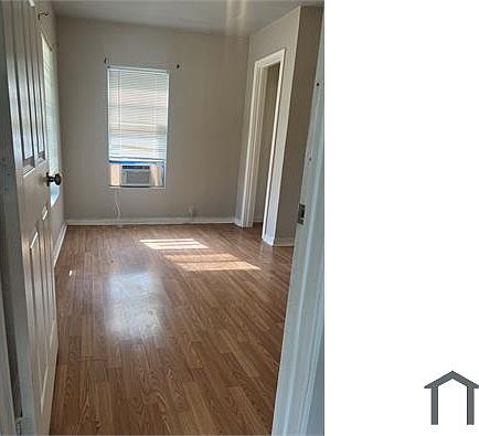 2nd image of 379 Corliss