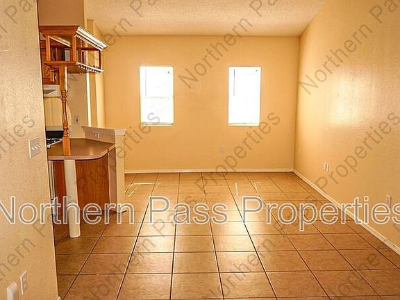 5th image of 3559 Oasis Dr