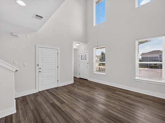 4th image of 11308 Gadsen Ln