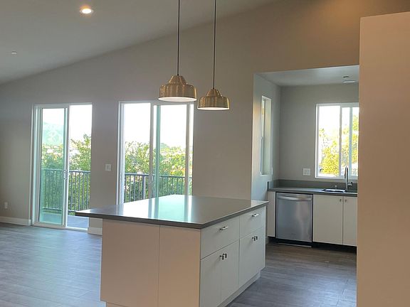 5th image of 1220 1/2 N Ditman Ave