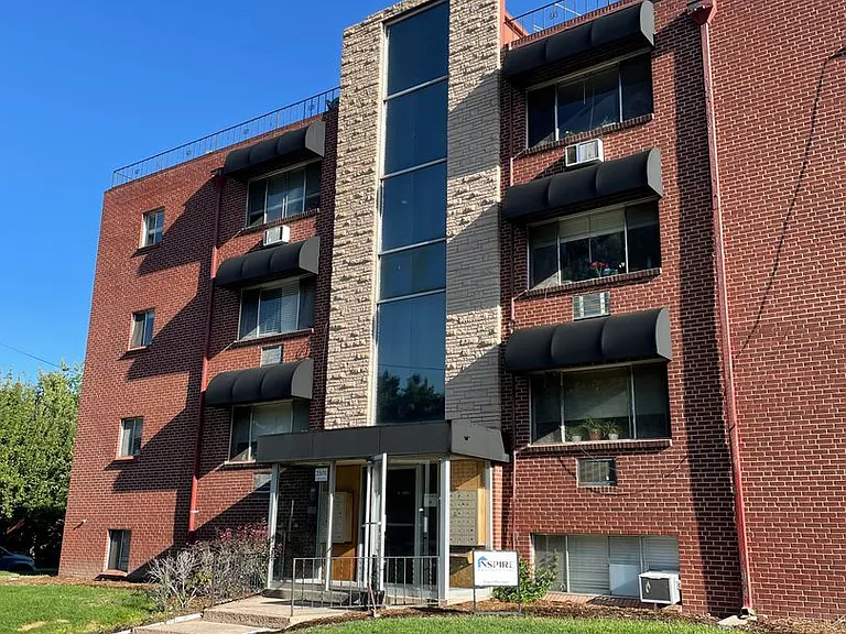 Harvin Apartments — Photo 18