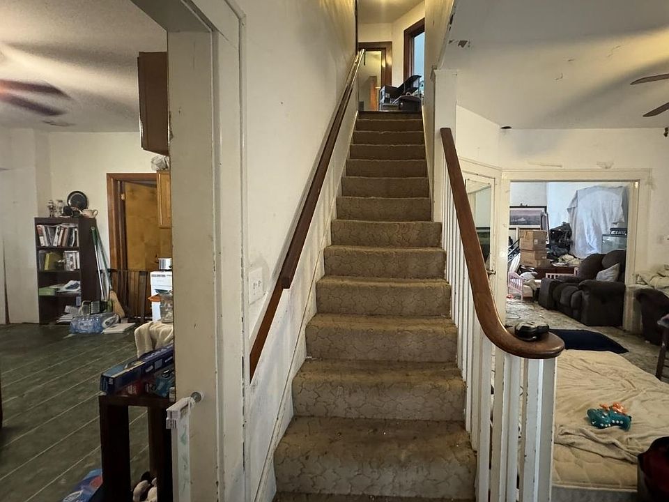 2nd image of 403 N Main St