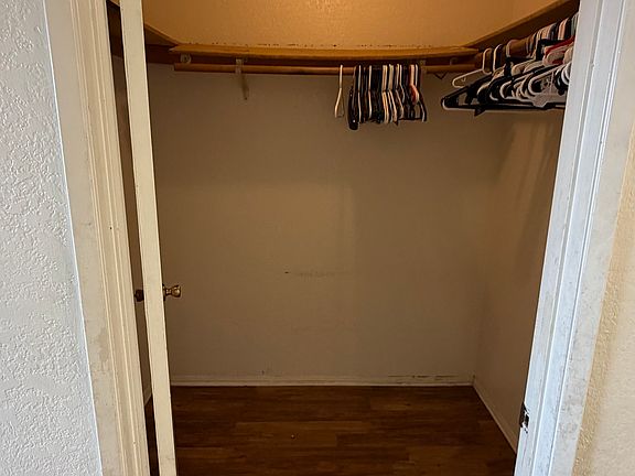 3rd image of 1702 N Wilmington Blvd #9