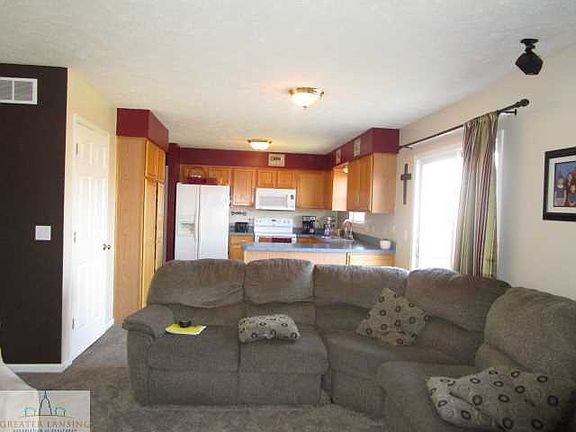 3rd image of 14744 Robinwood Dr