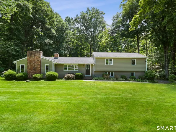 19 Crestwood Road, Monroe, CT 06468