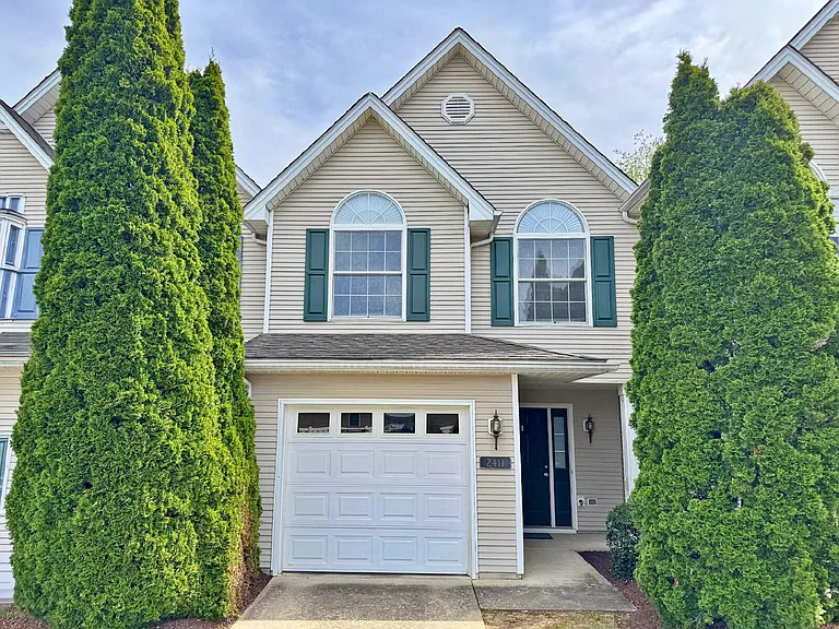 2411 Avonlea Ln — Photo 22