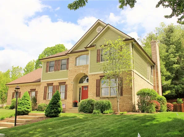 212 Scotch Pine Ct, Gibsonia, PA 15044