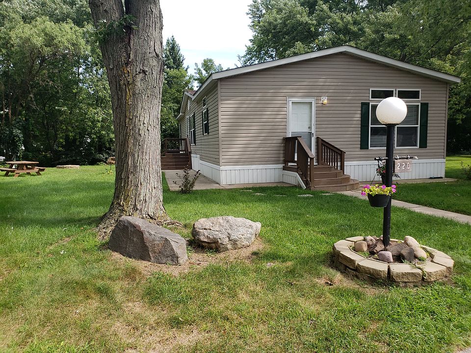 1st image of 220 Woodcreek Ct