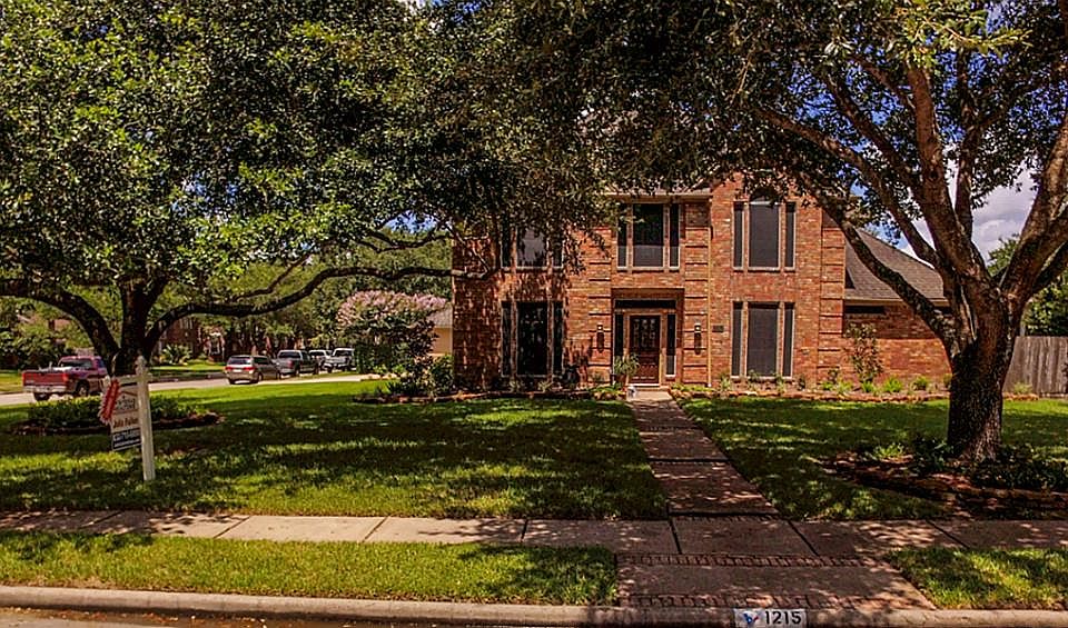 1st image of 1215 Merriewood Dr