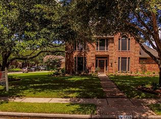 1215 Merriewood Dr, Friendswood, TX 77546