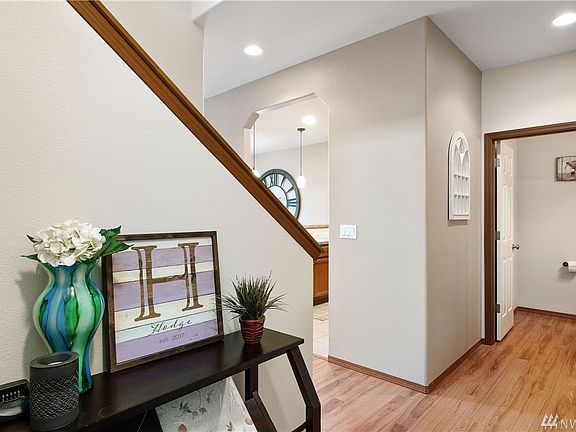 2nd image of 108 61st Pl SE
