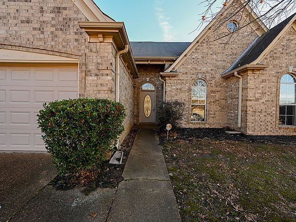 3rd image of 1616 Sawmill Creek Ln