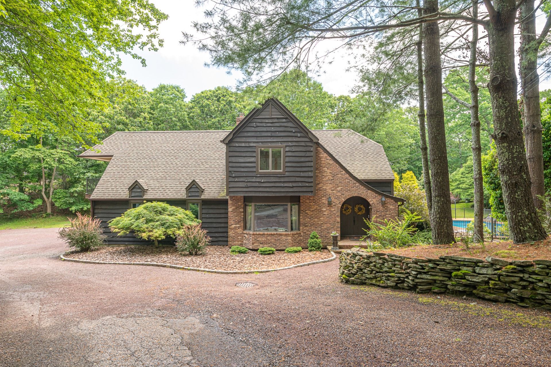 536 Pleasure Dr, Flanders, NY 11901 Out East