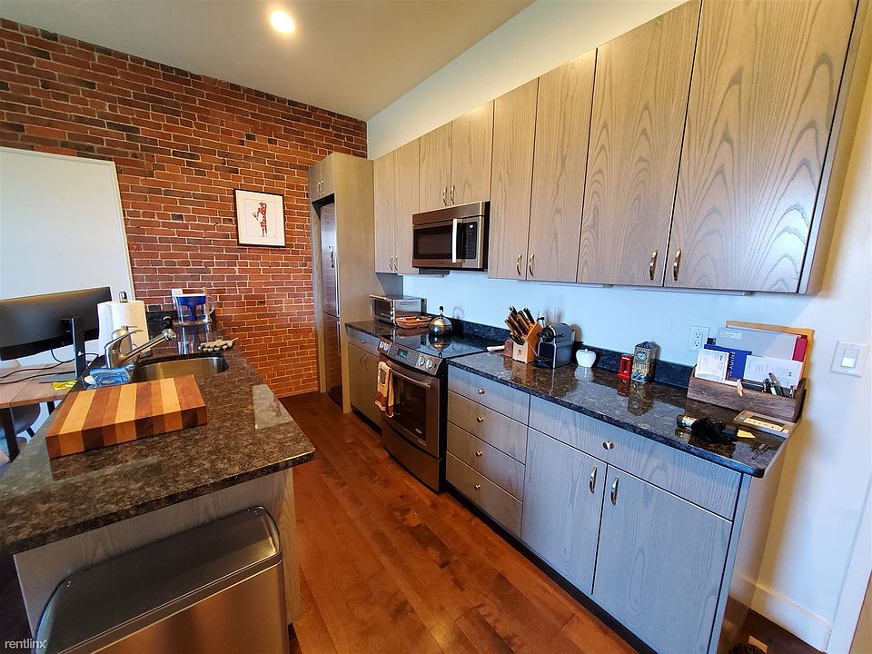 2nd image of 460 Harrison Ave #U223b