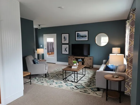 44 Gilfillan St, Franklin, PA 16323