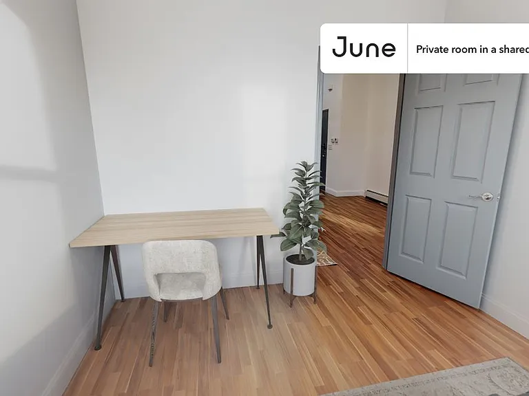 1110 Halsey St #D — Photo 7
