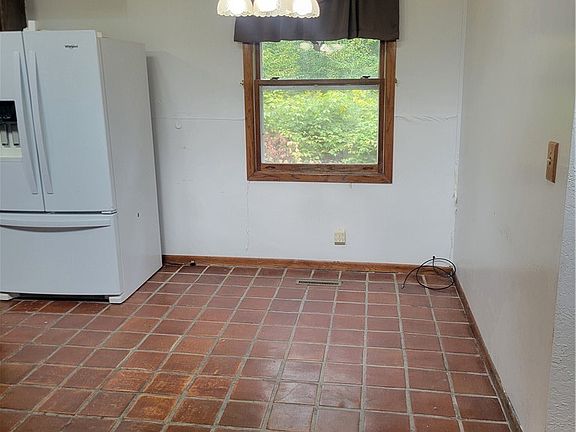 5th image of 9131N Old 27 Road