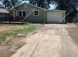 6641 NE 49th St, Kansas City, MO 64119