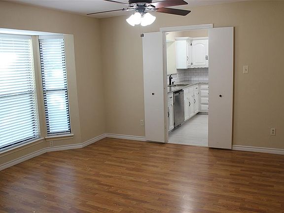 4th image of 2304 McCoy Ct