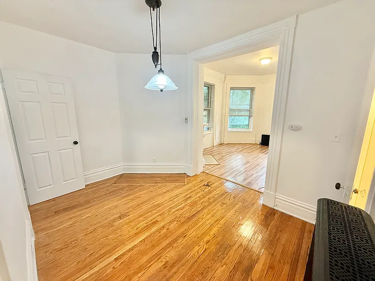 143 2nd Ave #1F — Photo 3