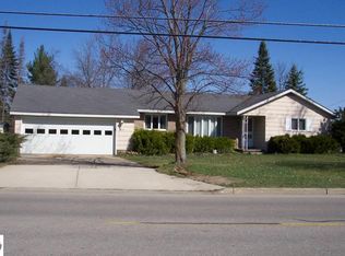 1810 Chestnut St, Cadillac, MI 49601