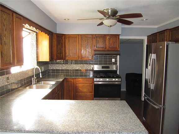 3rd image of 11223 E 48th St