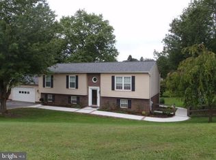 722 Redwood Dr, Westminster, MD 21157