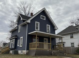 353 7th Ave SW, Cedar Rapids, IA 52404