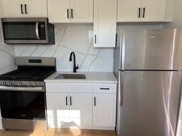 4233 Michigan Ave #3