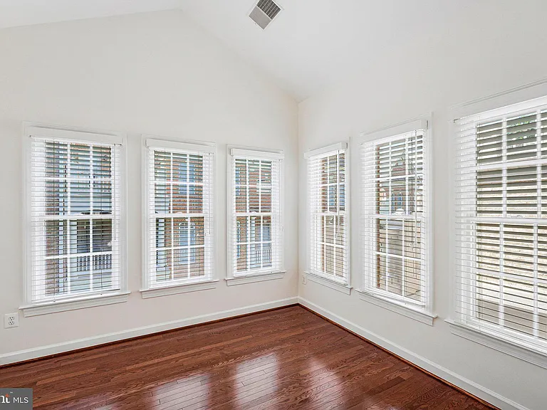 7720 Spoleto Ln — Photo 27