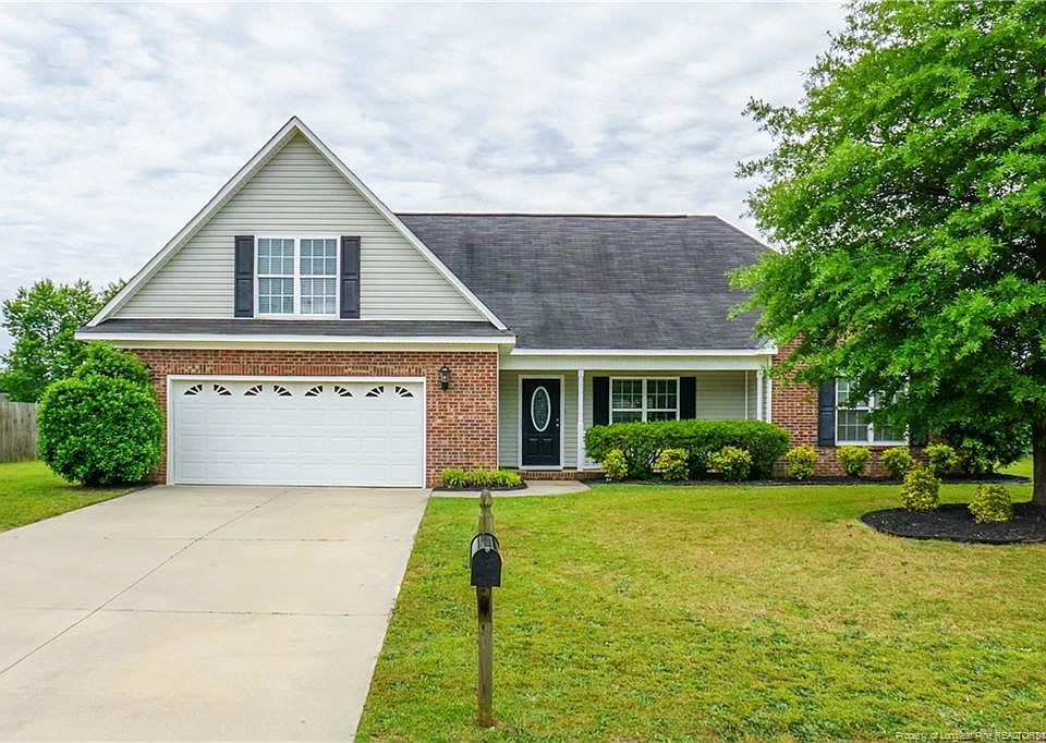 1st image of 229 Livingston Dr