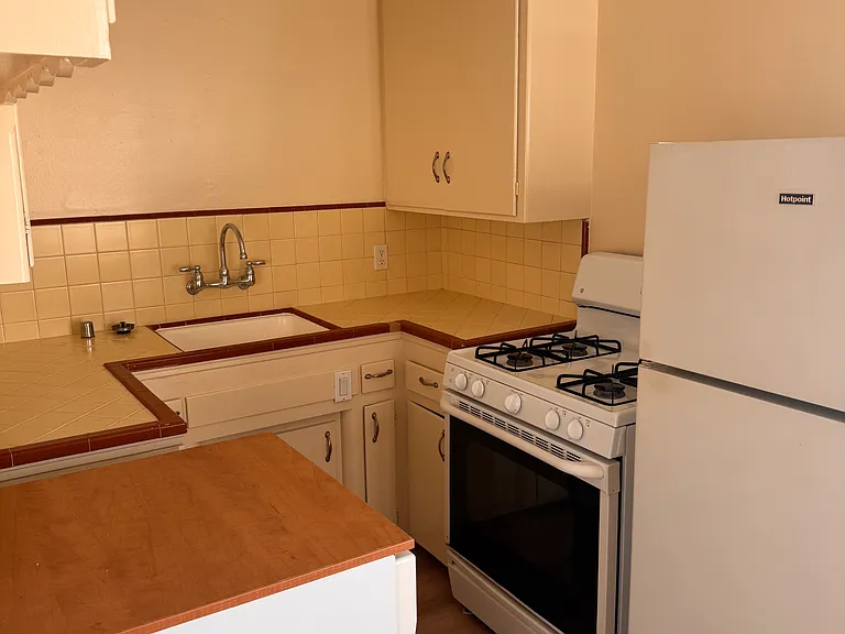 808 Cohasset Ct — Photo 8
