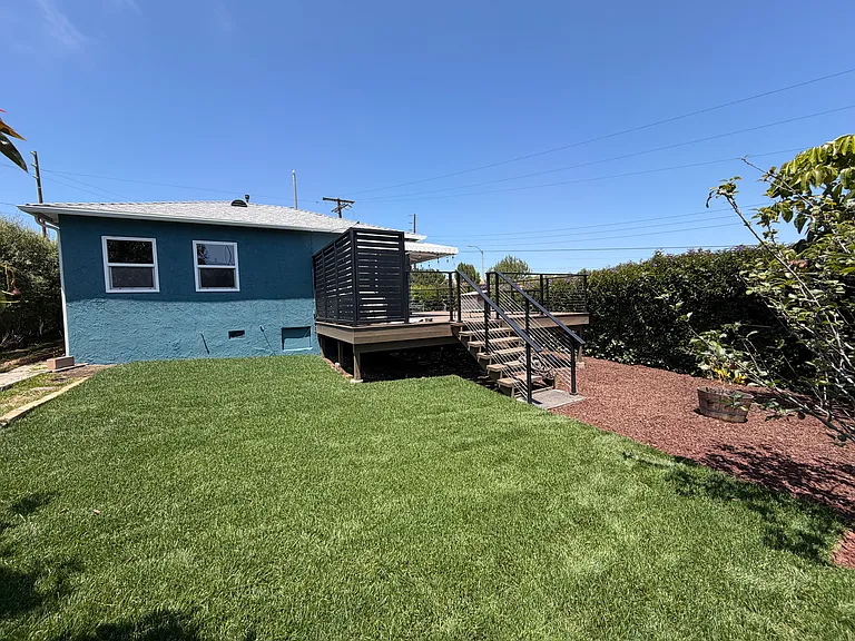 715 W Hamilton Pl — Photo 4