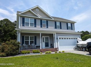 205 Bell Ridge Ln, Hubert, NC 28539