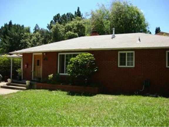2nd image of 318 Vista Way