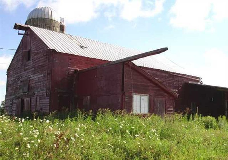 3rd image of 1337 CORBIN HILL Road